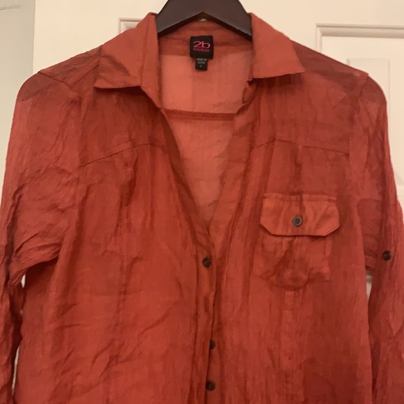 ❤️ 2/$29 4/$50 2B BEBE size L button front shirt semi sheer - Picture 2 of 8